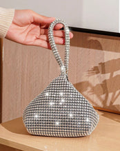 Cargar imagen en el visor de la galería, BOLSO FIESTA TRIANGULO STRASS
