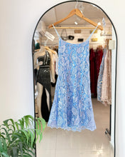 Cargar imagen en el visor de la galería, VESTIDO BORDADO SUELTO
