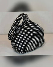 Cargar imagen en el visor de la galería, BOLSO FIESTA TRIANGULO STRASS
