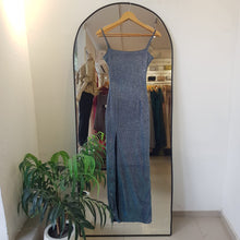 Cargar imagen en el visor de la galería, VESTIDO LARGO TUBO BRILLO CON TAJO
