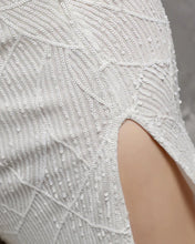 Cargar imagen en el visor de la galería, VESTIDO LARGO LENTEJUELAS FORMAS HOMBROS CAIDOS
