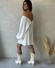 Cargar imagen en el visor de la galería, VESTIDO SUELTO MANGA LARGA ESCOTE EN V
