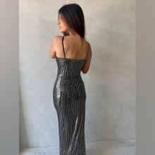 Cargar imagen en el visor de la galería, VESTIDO TUBO LENTEJUELAS LARGO

