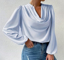 Cargar imagen en el visor de la galería, BLUSA CUELLO BUCHE***SALE***
