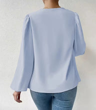 Cargar imagen en el visor de la galería, BLUSA CUELLO BUCHE***SALE***
