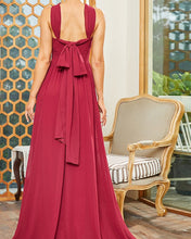 Cargar imagen en el visor de la galería, VESTIDO LARGO CUELLO HALTER CRUZADO
