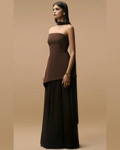 Cargar imagen en el visor de la galería, VESTIDO LARGO STRAPLESS MAS TUL CON CUELLO

