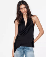 Cargar imagen en el visor de la galería, BLUSA SATEN PICO
