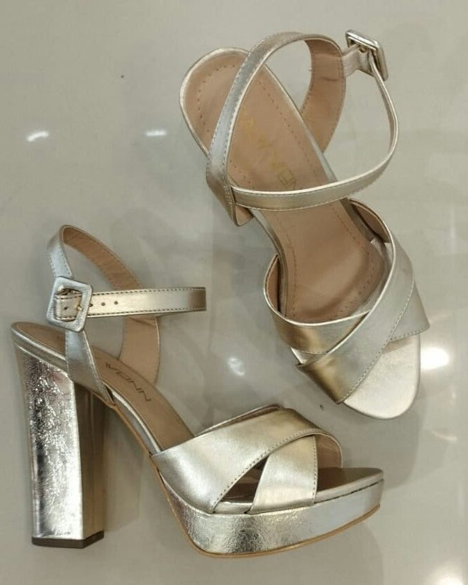 SANDALIAS TIRAS CRUZADAS
